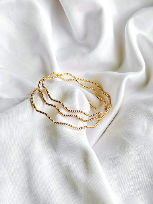 Wave Twist Bangle Set